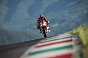 鹈鹕训练中模拟关键球提升球员应对能力，鹈鹕战术